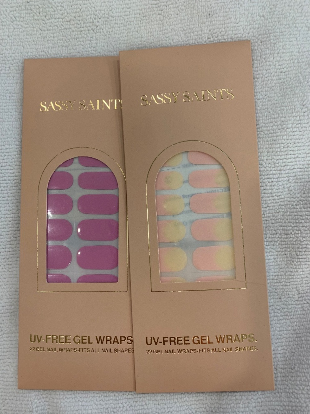 Sassy Saints UV-Free Gel Nail Wraps Set of 2‎ Lilac Logic & Perle de Paris